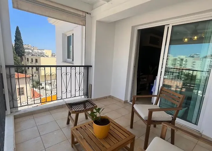 Appartement 2 Bedroom Flat In Centre