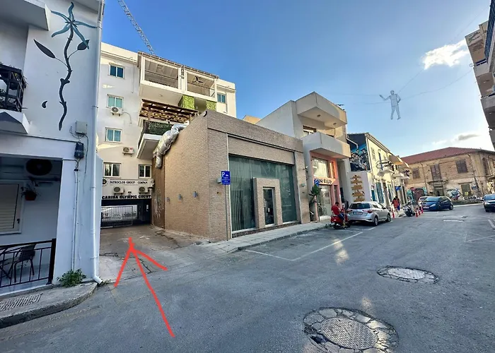 2 Bedroom Flat In Centre *