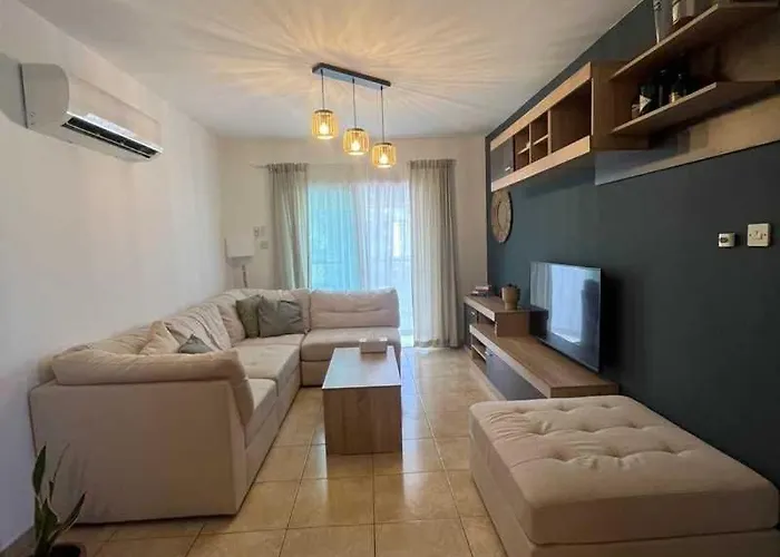 Lägenhet 2 Bedroom Flat In Centre